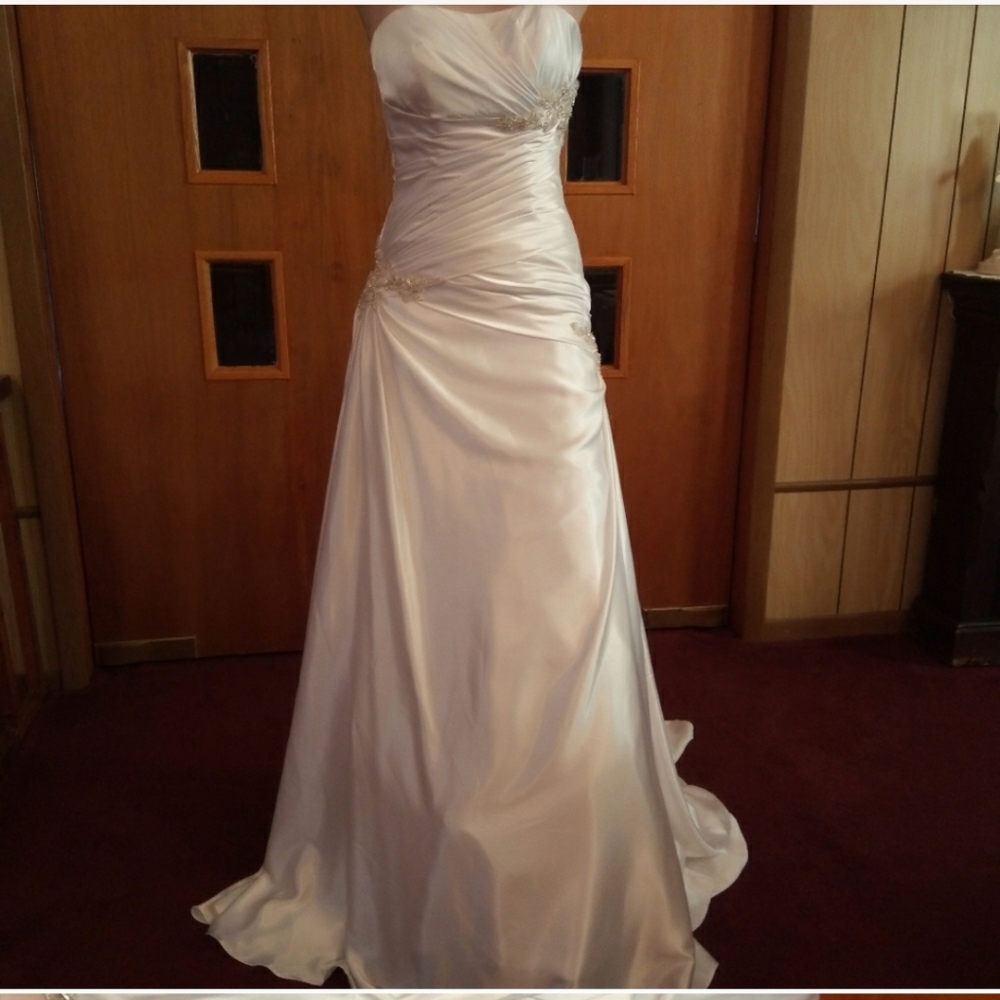 Like New,Maggi Sitter Wedding 👗, CLEANED, size 0,